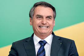 Bolsonaro comemora resultado do PIB: 'Estamos no caminho certo' | VEJA
